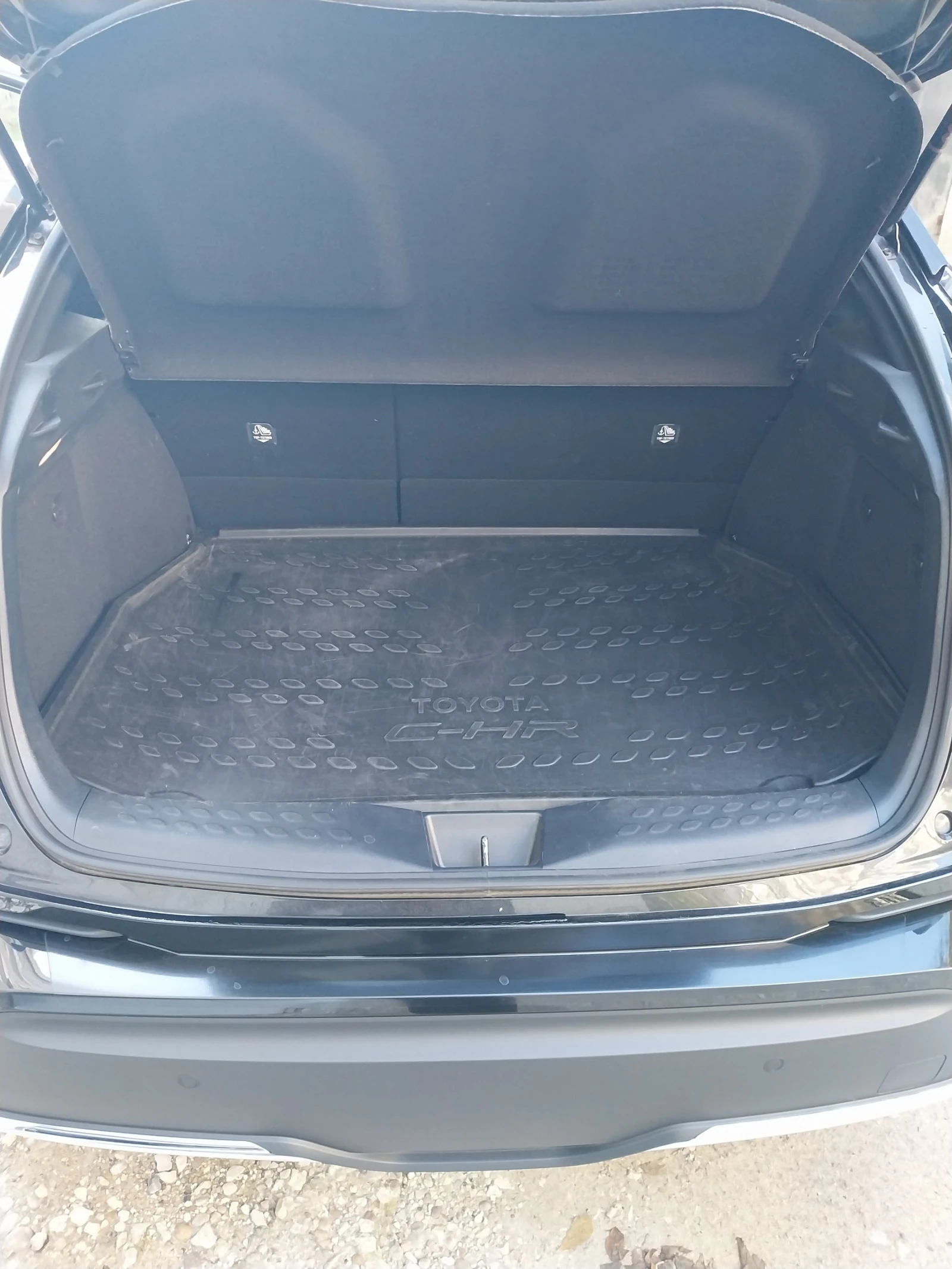 Toyota C-HR 2.0 HYBRID, снимка 16 - Автомобили и джипове - 54629463