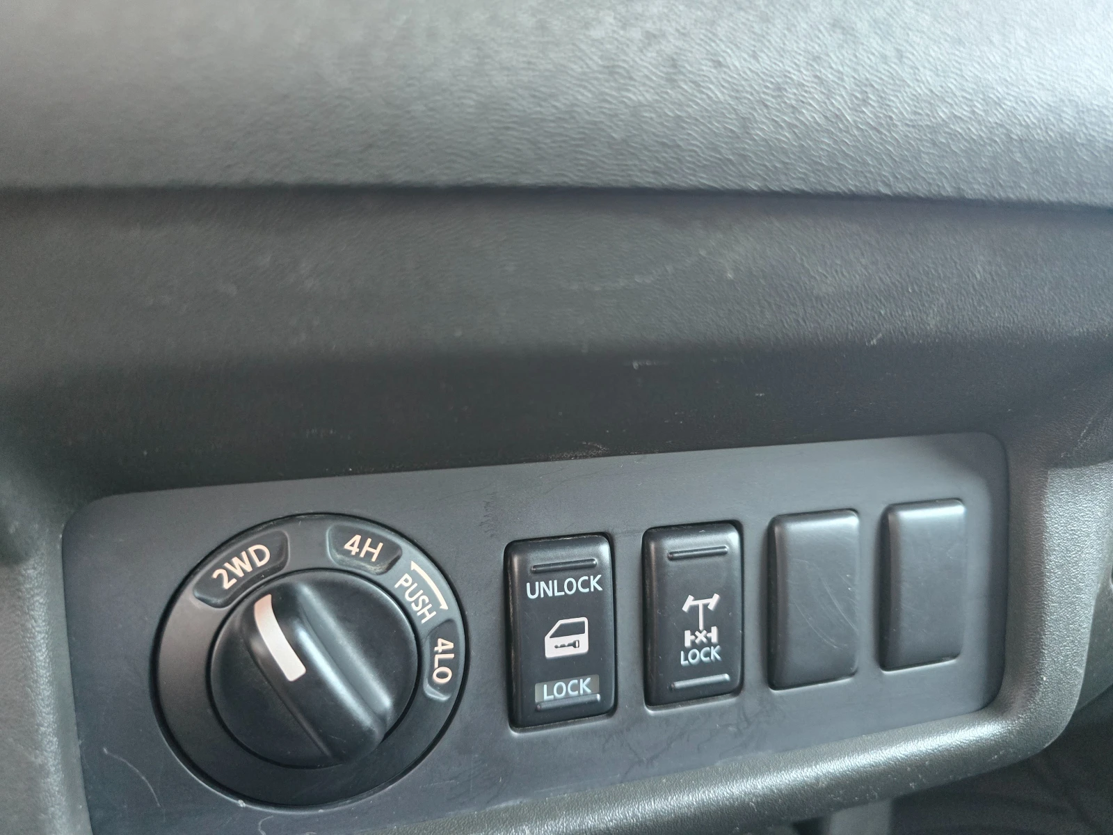 Nissan Navara 4x4!! TOP!!, снимка 16 - Автомобили и джипове - 55125431