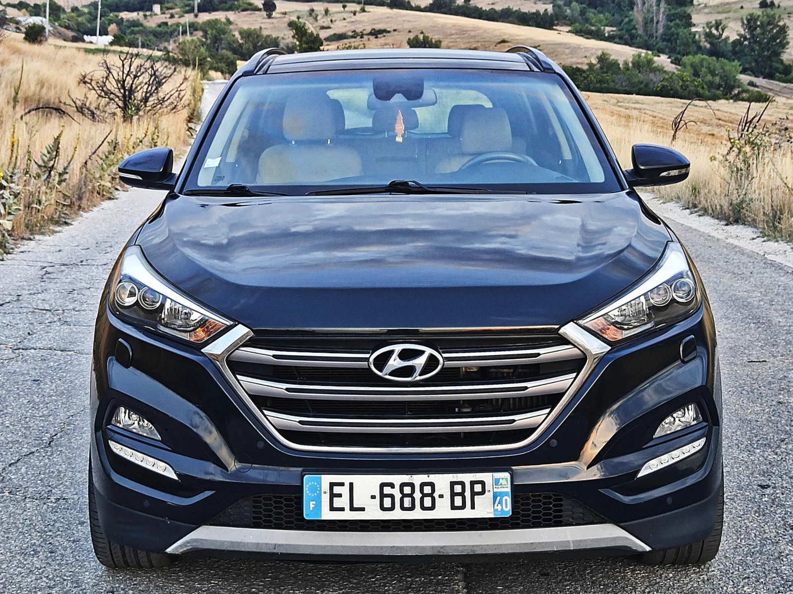 Hyundai Tucson 1.7crdi . NAVI.AVTOMAT., снимка 2 - Автомобили и джипове - 55425397