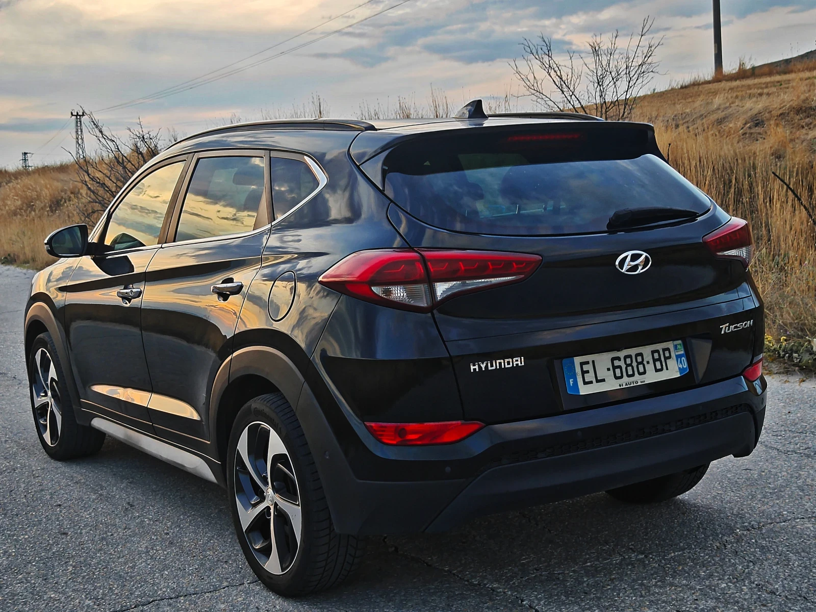 Hyundai Tucson 1.7crdi . NAVI.AVTOMAT., снимка 12 - Автомобили и джипове - 55425397