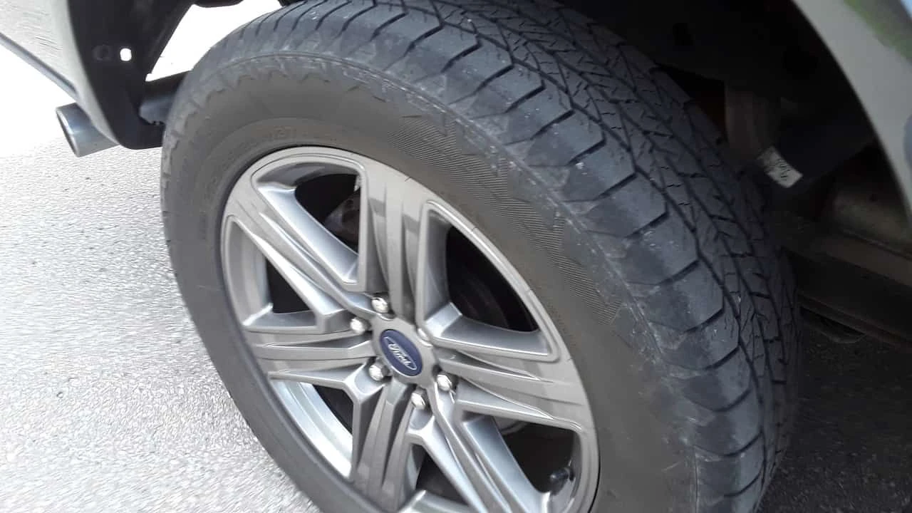 Ford F150 * LARIAT 4WD SuperCrew 5.5' Box * CARFAX * , снимка 17 - Автомобили и джипове - 55475120