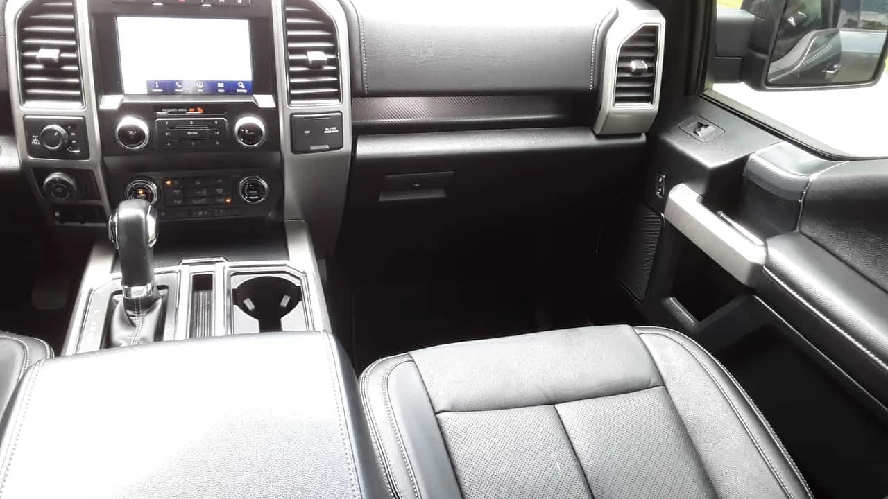 Ford F150 * LARIAT 4WD SuperCrew 5.5' Box * CARFAX * , снимка 12 - Автомобили и джипове - 55475120