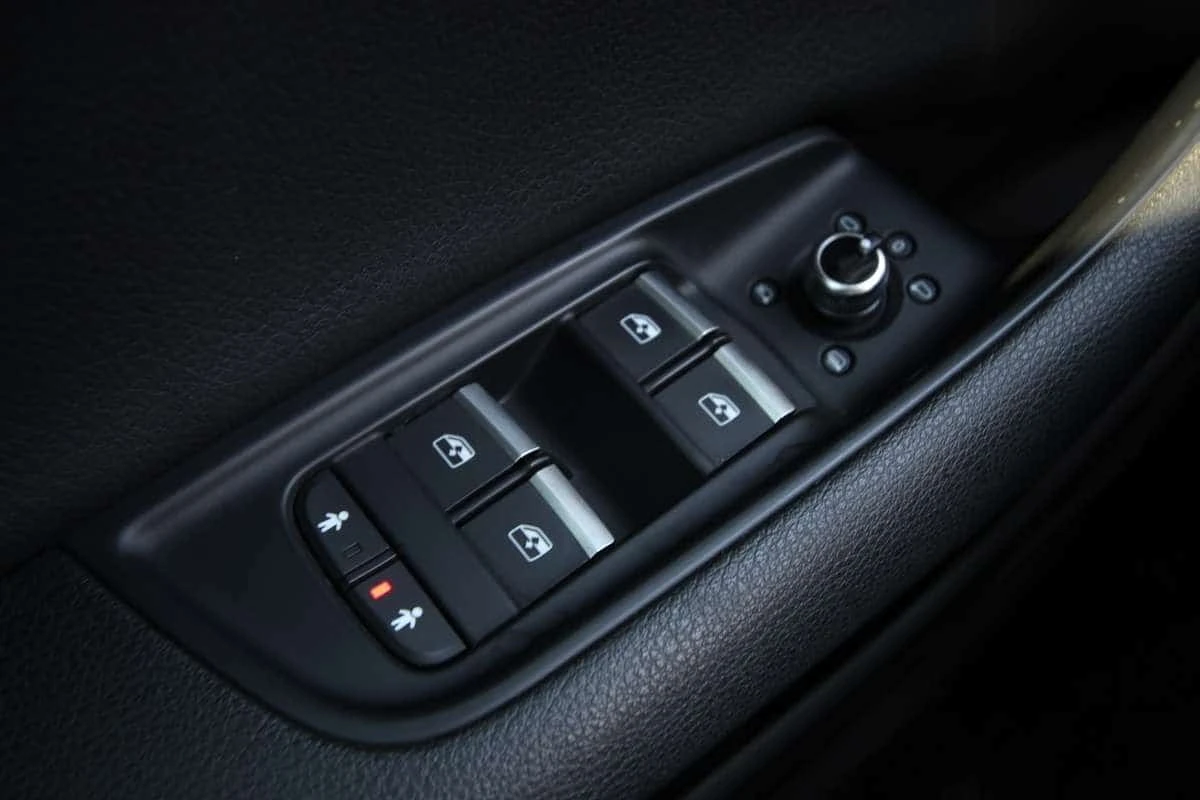 Audi Q7 * Premium * CARFAX * ���� �� �� | Mobile.bg � ����������� 17