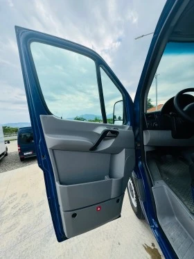 Обява за продажба на Mercedes-Benz Sprinter 311 9м.Немски!КАТО НОВ!ТОП!ТОП!ТОП!НАВИ!КЛИМАТР! ~24 900 лв. - изображение 11