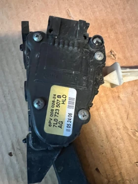 7L0 723 507 B   Педал газ  Audi Q7 7L0723507B, снимка 1 - Части - 48954707