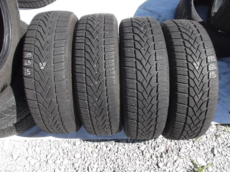 Гуми Зимни 175/65R15, снимка 1 - Гуми и джанти - 14599941