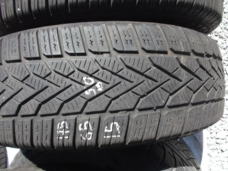 Гуми Зимни 175/65R15, снимка 3 - Гуми и джанти - 14599941