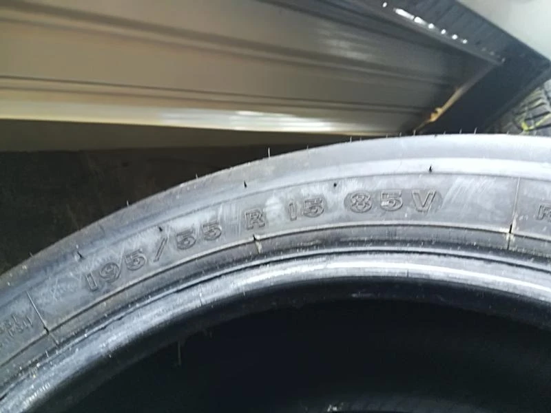 Гуми Летни 195/55R15, снимка 5 - Гуми и джанти - 22771471