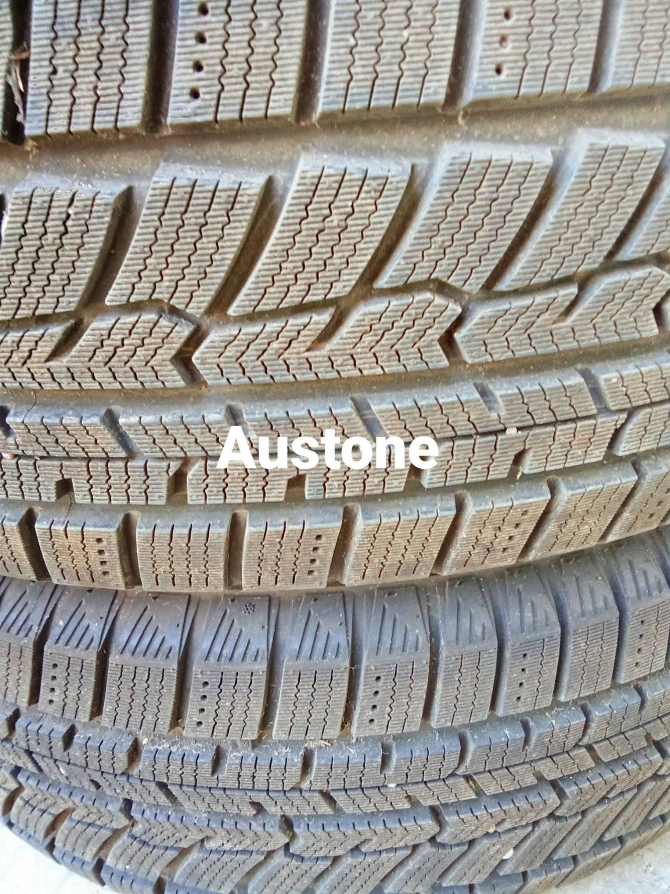 Гуми Зимни 175/65R14, снимка 2 - Гуми и джанти - 55297105