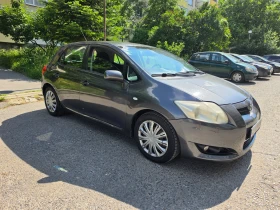 Toyota Auris 1.4 + Газ, снимка 1
