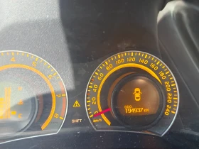 Toyota Auris 1.4 + Газ, снимка 13
