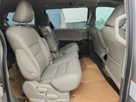 Toyota Sienna 3.5L 6 Front-wheel Drive | Mobile.bg    3