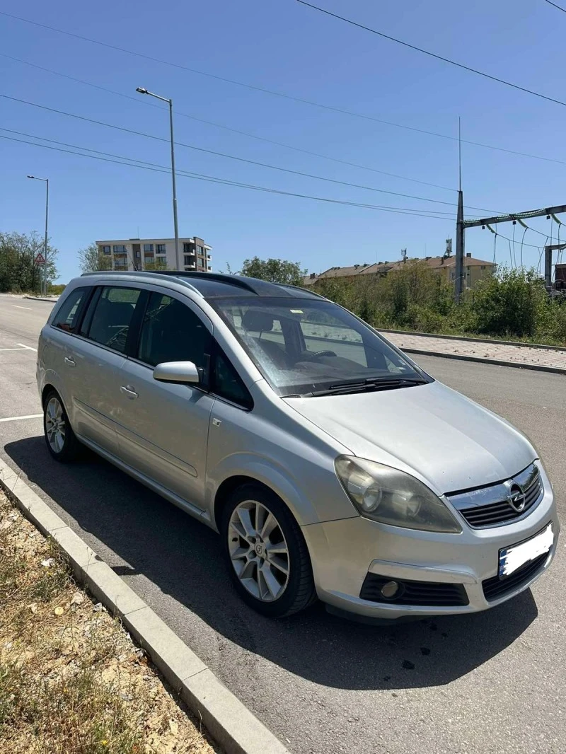 Opel Zafira Товарен автомобил , снимка 14 - Автомобили и джипове - 47281689