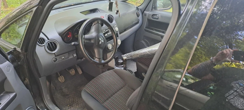 Mitsubishi Colt 1.3 Газ, снимка 8 - Автомобили и джипове - 45945150