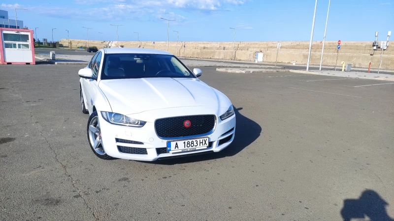 Jaguar XE, снимка 6 - Автомобили и джипове - 47338832