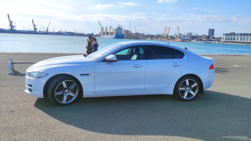 Jaguar XE, снимка 7 - Автомобили и джипове - 47338832