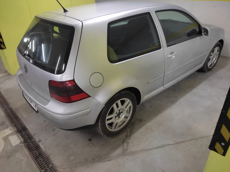 VW Golf 1.9, снимка 5 - Автомобили и джипове - 48773315