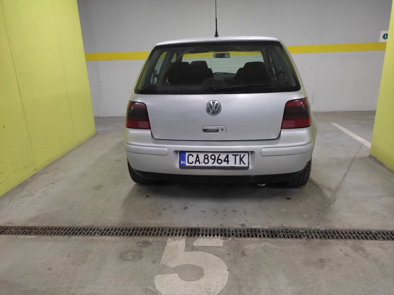 VW Golf 1.9, снимка 4 - Автомобили и джипове - 48773315