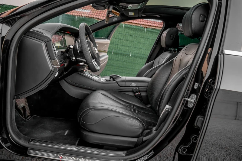 Mercedes-Benz S 350  d/S63 AMG /2xTables/3xTV/PANORAMA/FULL, снимка 11 - Автомобили и джипове - 51449547