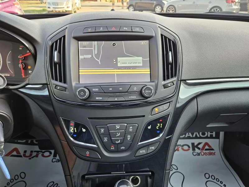 Opel Insignia 2.0CDTI-130кс= АВТОМАТ= DISTRONIC= DIGITAL COCPIT, снимка 16 - Автомобили и джипове - 51584379