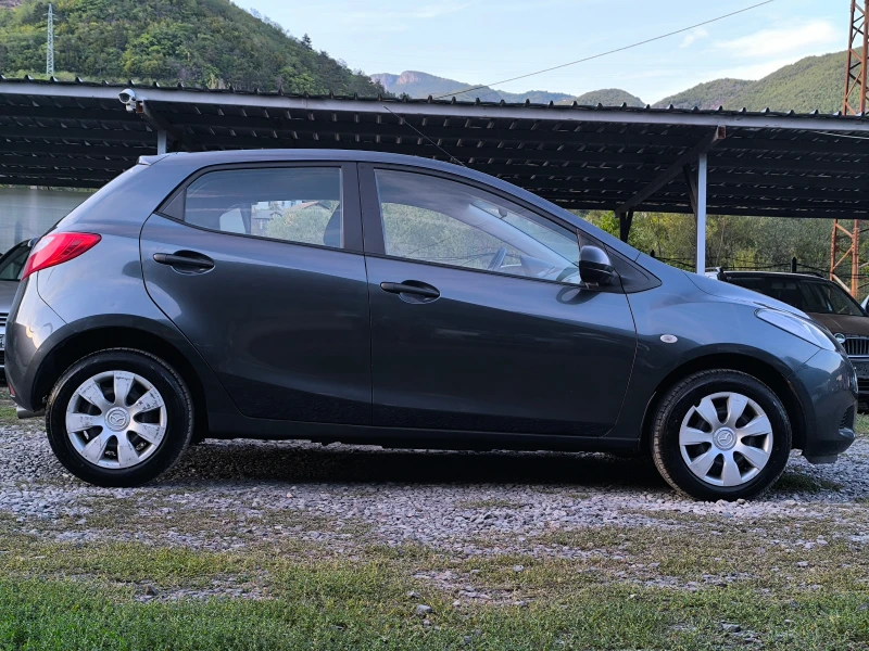 Mazda 2 FACE LIFT-1.3i-75кс-(4 цилиндъра, верига)-КЛИМАТИК, снимка 2 - Автомобили и джипове - 51657518