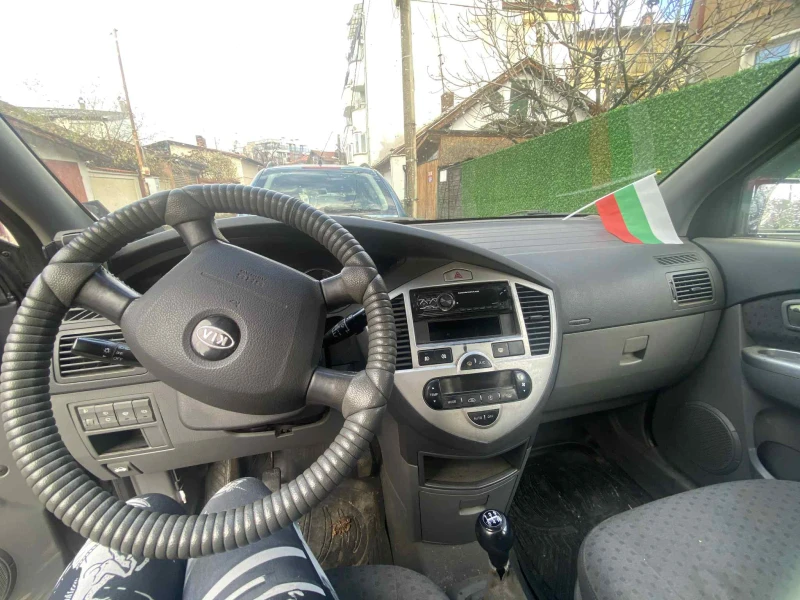 Kia Carens 2, снимка 3 - Автомобили и джипове - 52514143