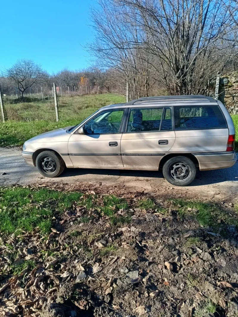 Opel Astra, снимка 2 - Автомобили и джипове - 52772734