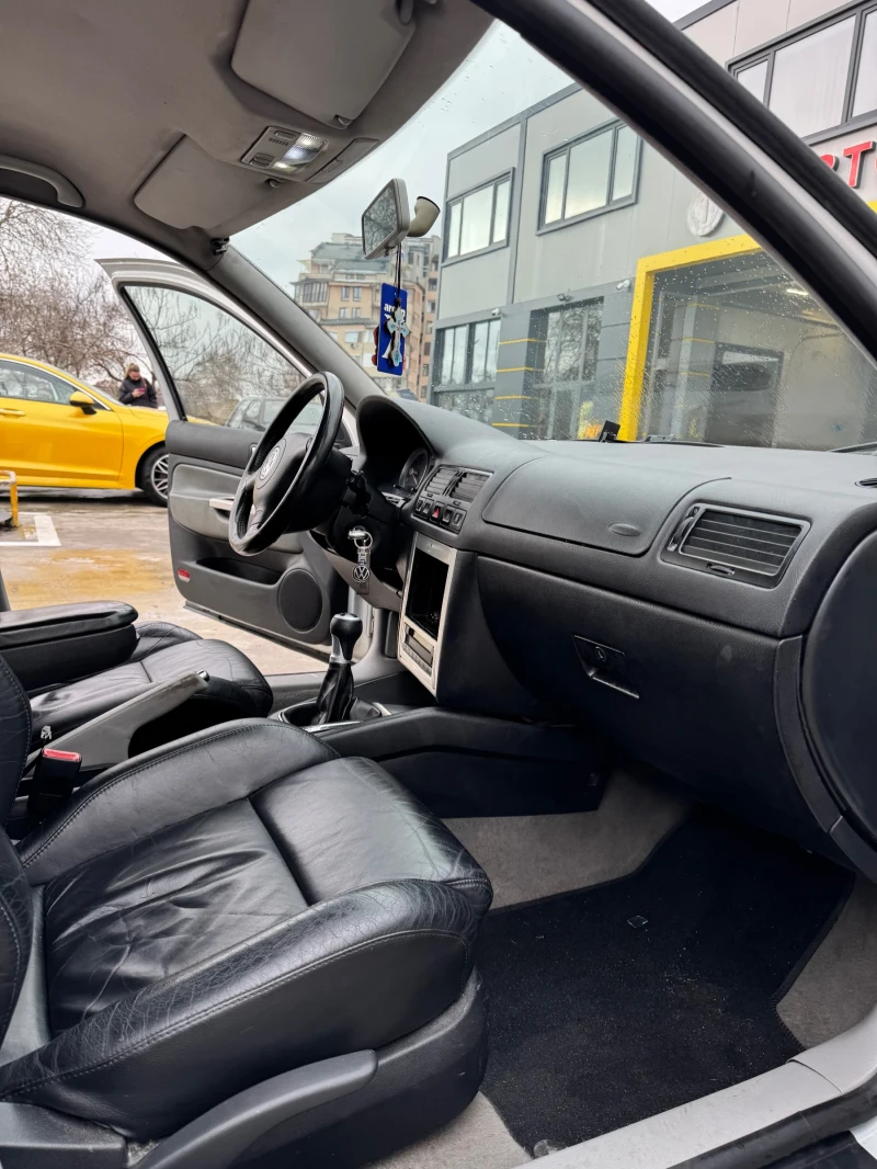 VW Golf, снимка 5 - Автомобили и джипове - 52919806