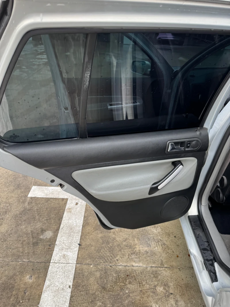 VW Golf, снимка 17 - Автомобили и джипове - 52919806