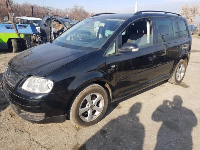 VW Touran 1.9tdi, снимка 4 - Автомобили и джипове - 23657730