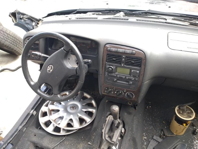 Toyota Avensis 2.0 D4D, снимка 2 - Автомобили и джипове - 26059194