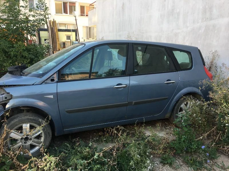 Renault Scenic, снимка 1 - Автомобили и джипове - 29786733