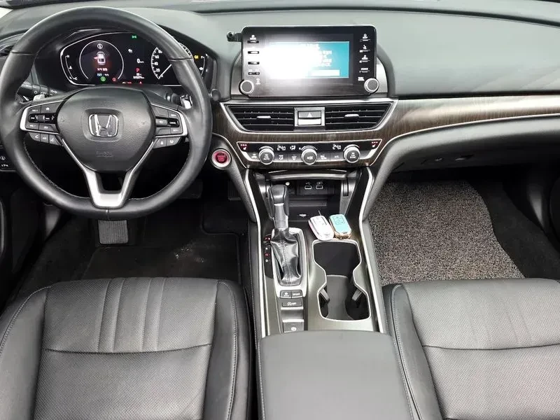 Honda Accord 10Th Gen 1.5 TURBO| �������| �������| ������   | Mobile.bg � ����������� 7
