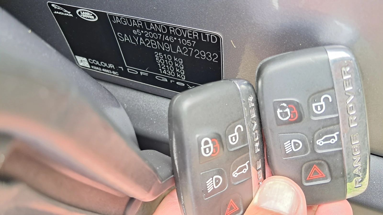 Land Rover Range Rover Velar R-DYNAMIC FULL РЕАЛ КМ ИЗКЛЮЧИТЕЛН СЕРВ КНИЖ УНИКТ, снимка 6 - Автомобили и джипове - 32911363