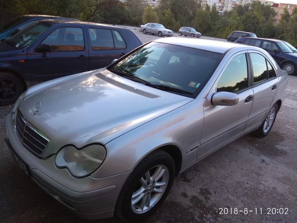 Mercedes-Benz C 180 Само на части се продава