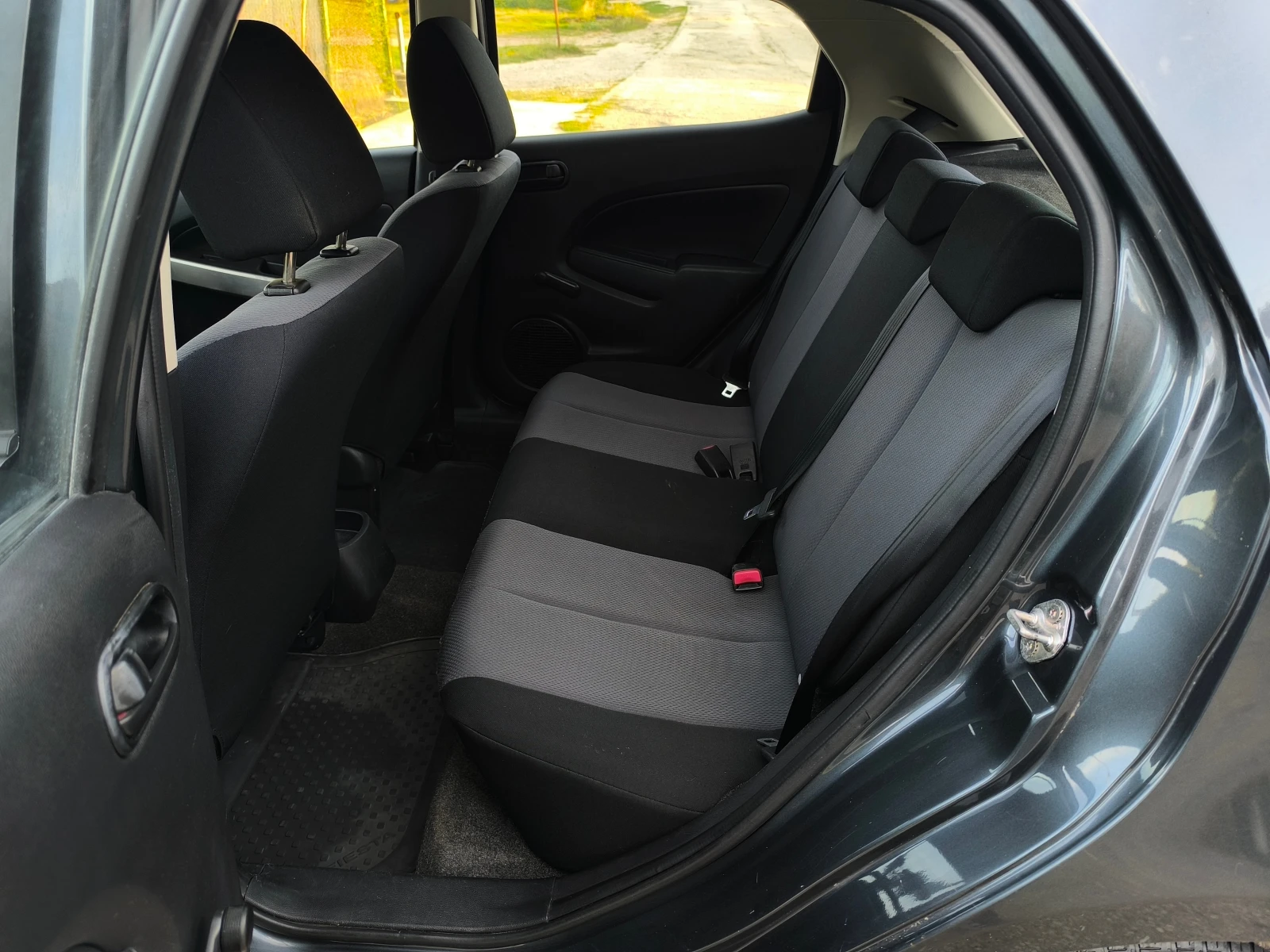 Mazda 2 FACE LIFT-1.3i-75-(4 , )- | Mobile.bg   12