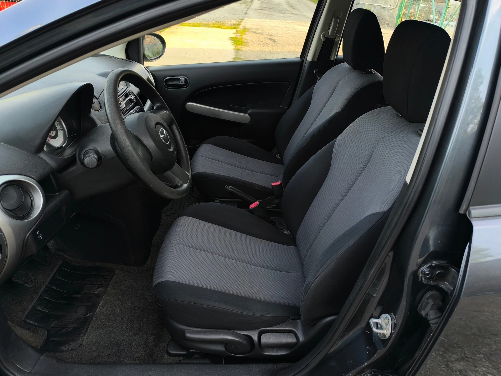 Mazda 2 FACE LIFT-1.3i-75-(4 , )- | Mobile.bg   9