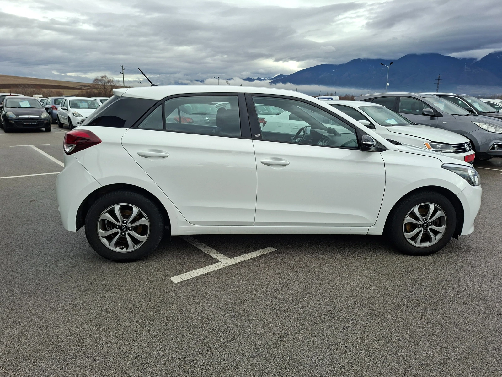 Hyundai I20 euro 6b - изображение 7