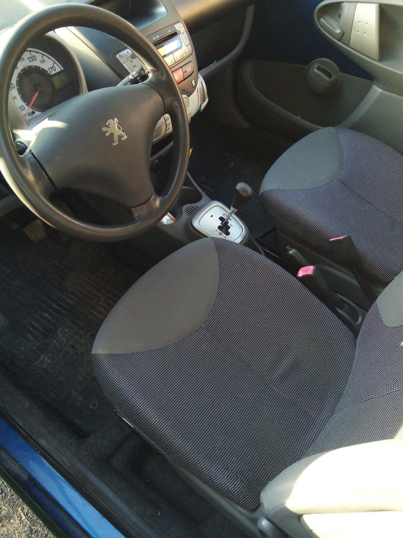 Peugeot 107 С две врати - изображение 9