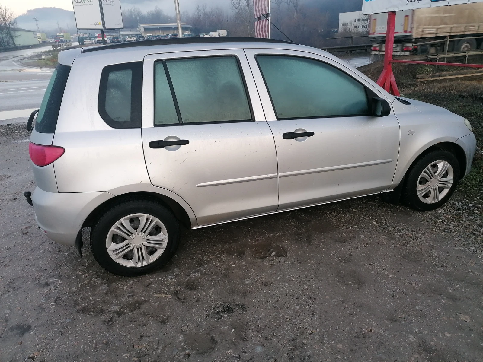 Mazda 2  - изображение 2