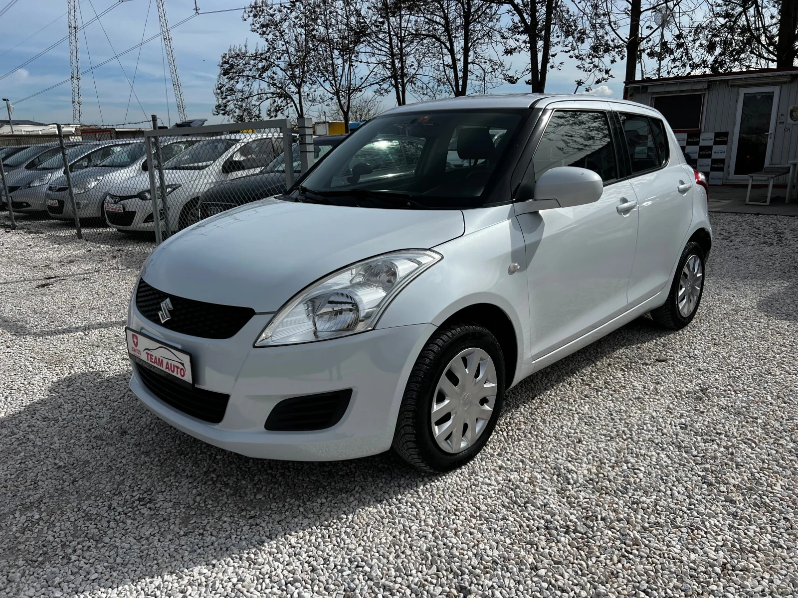 Suzuki Swift 1.2i 4x4 156000KM SWISS EDITION - изображение 3