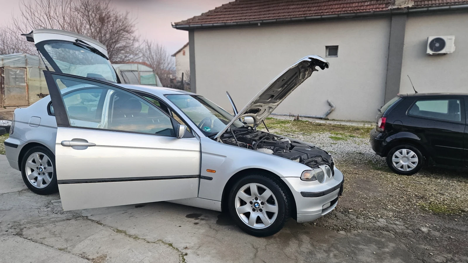 BMW 316 Компакт 1.8и клима, снимка 3 - Автомобили и джипове - 53742938