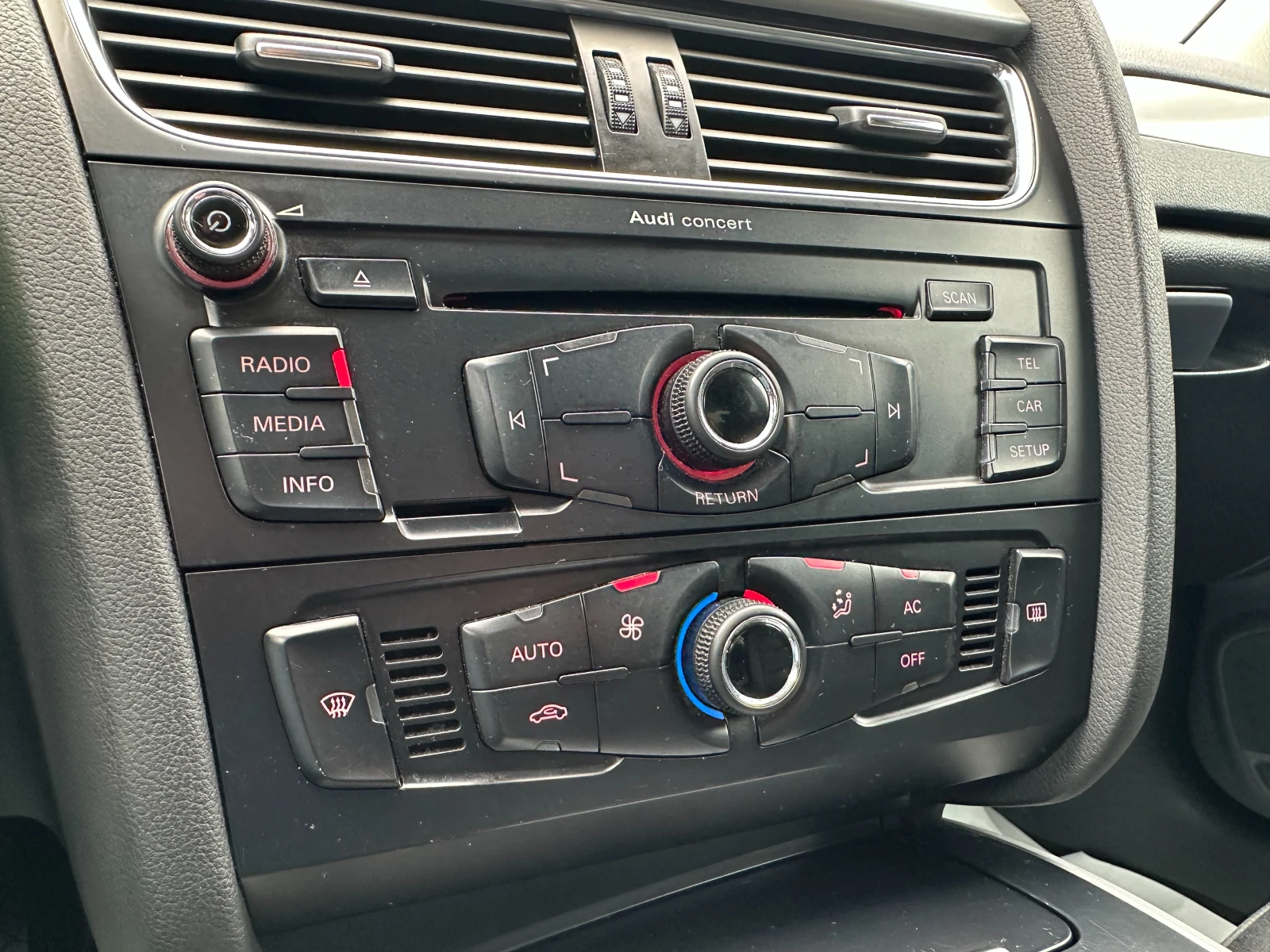 Audi A4 2.0tdi/Седан, снимка 13 - Автомобили и джипове - 53913264