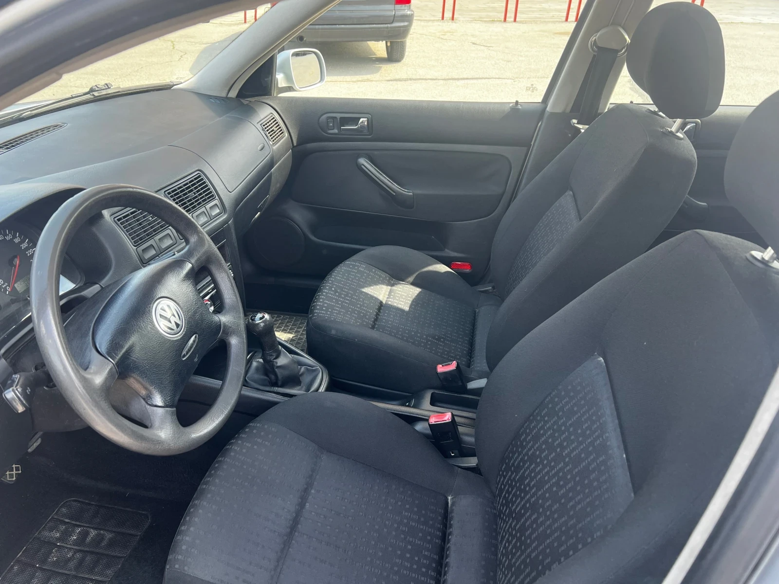 VW Golf 1.9TDI. 101k, снимка 8 - Автомобили и джипове - 53997958