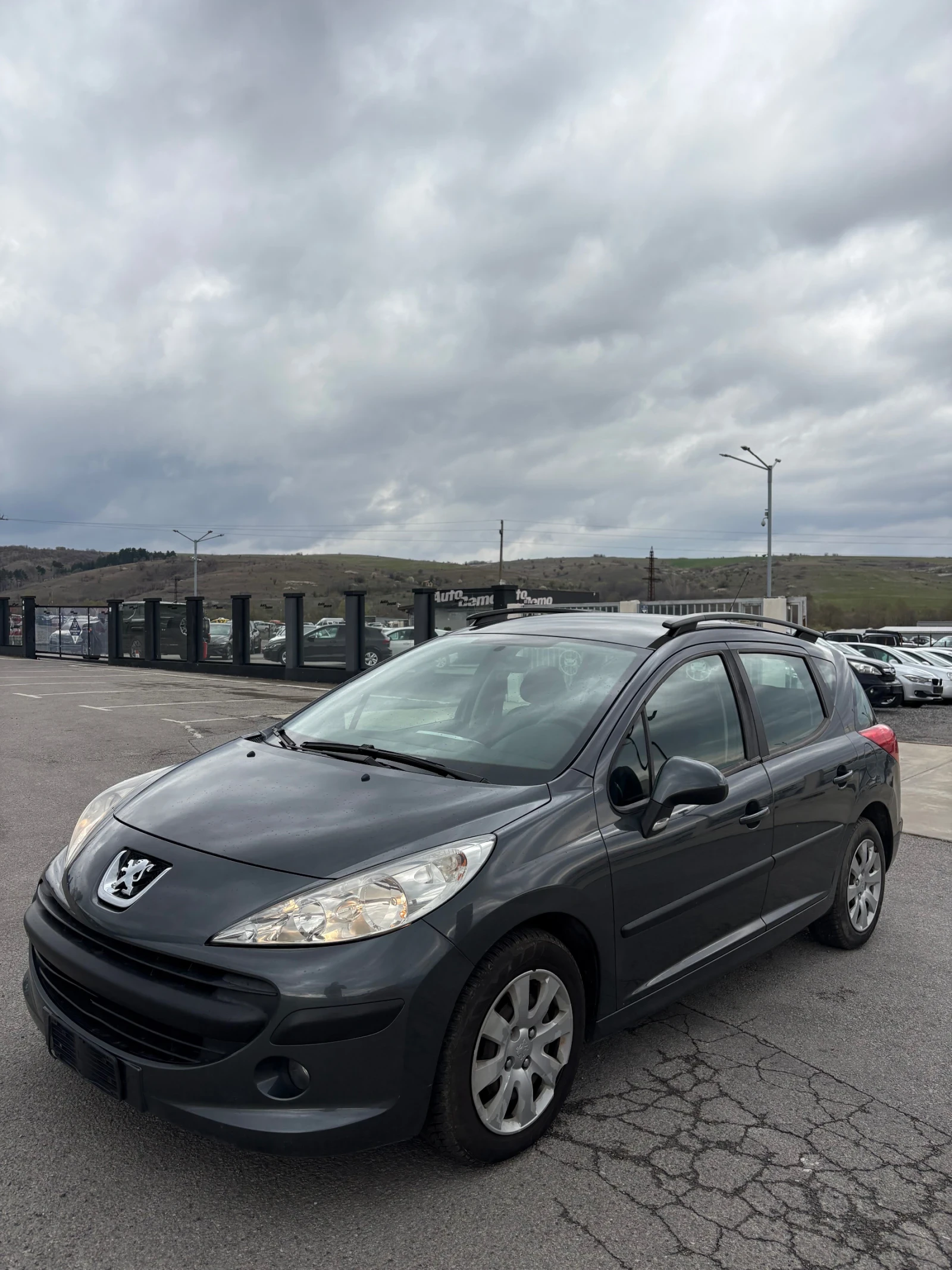 Peugeot 207 1.6 HDI 207SW, снимка 2 - Автомобили и джипове - 54165792