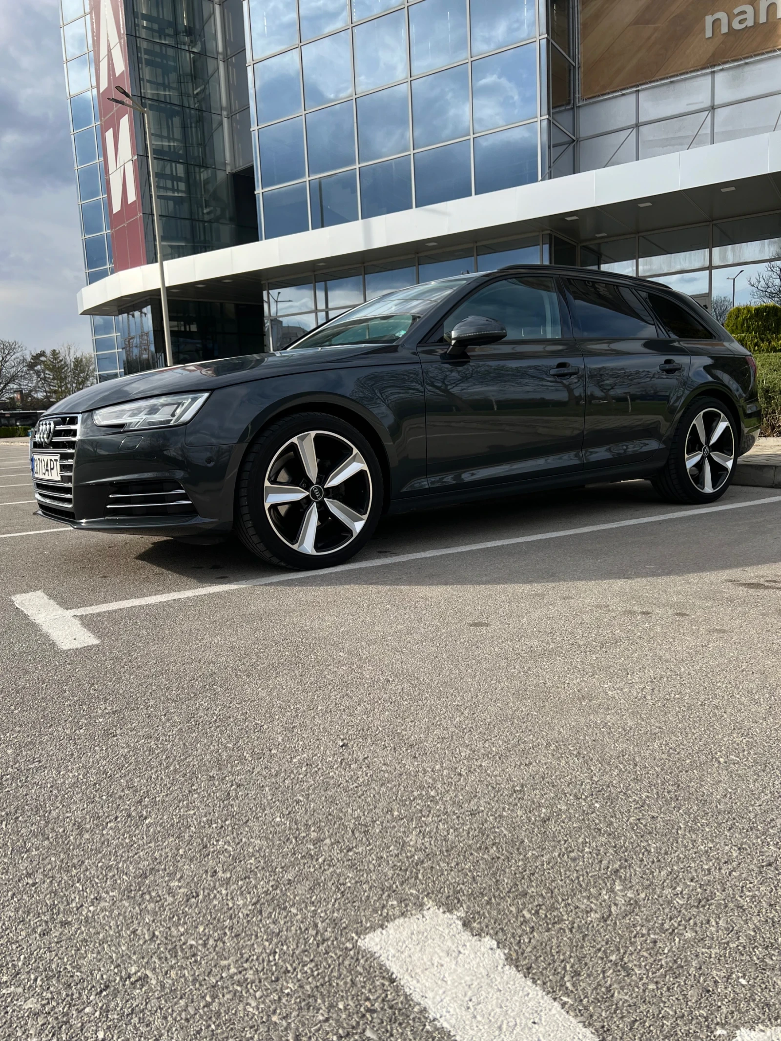 Audi A4 Avant 2.0 TDI, снимка 3 - Автомобили и джипове - 54174339