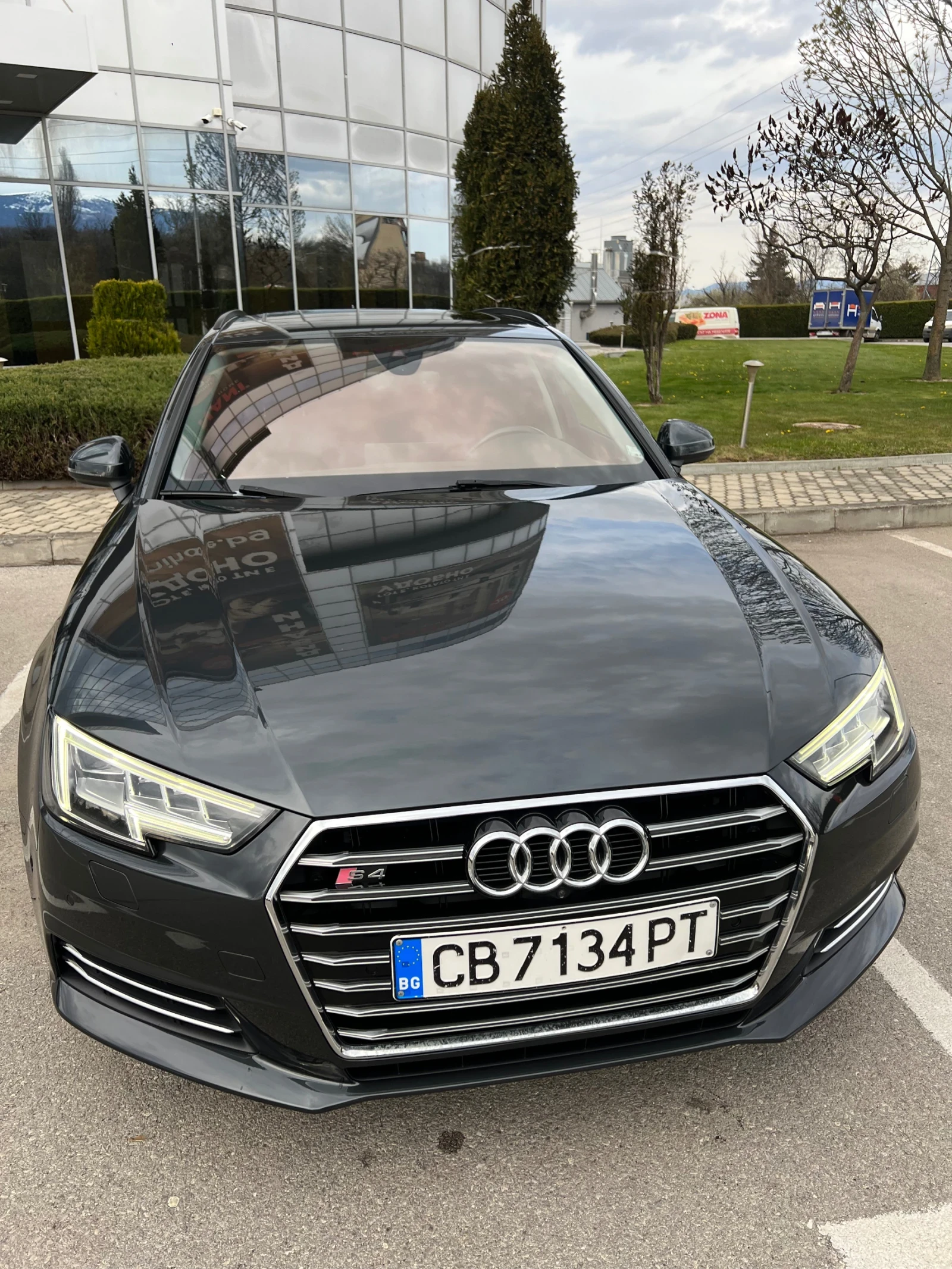 Audi A4 Avant 2.0 TDI, снимка 16 - Автомобили и джипове - 54174339