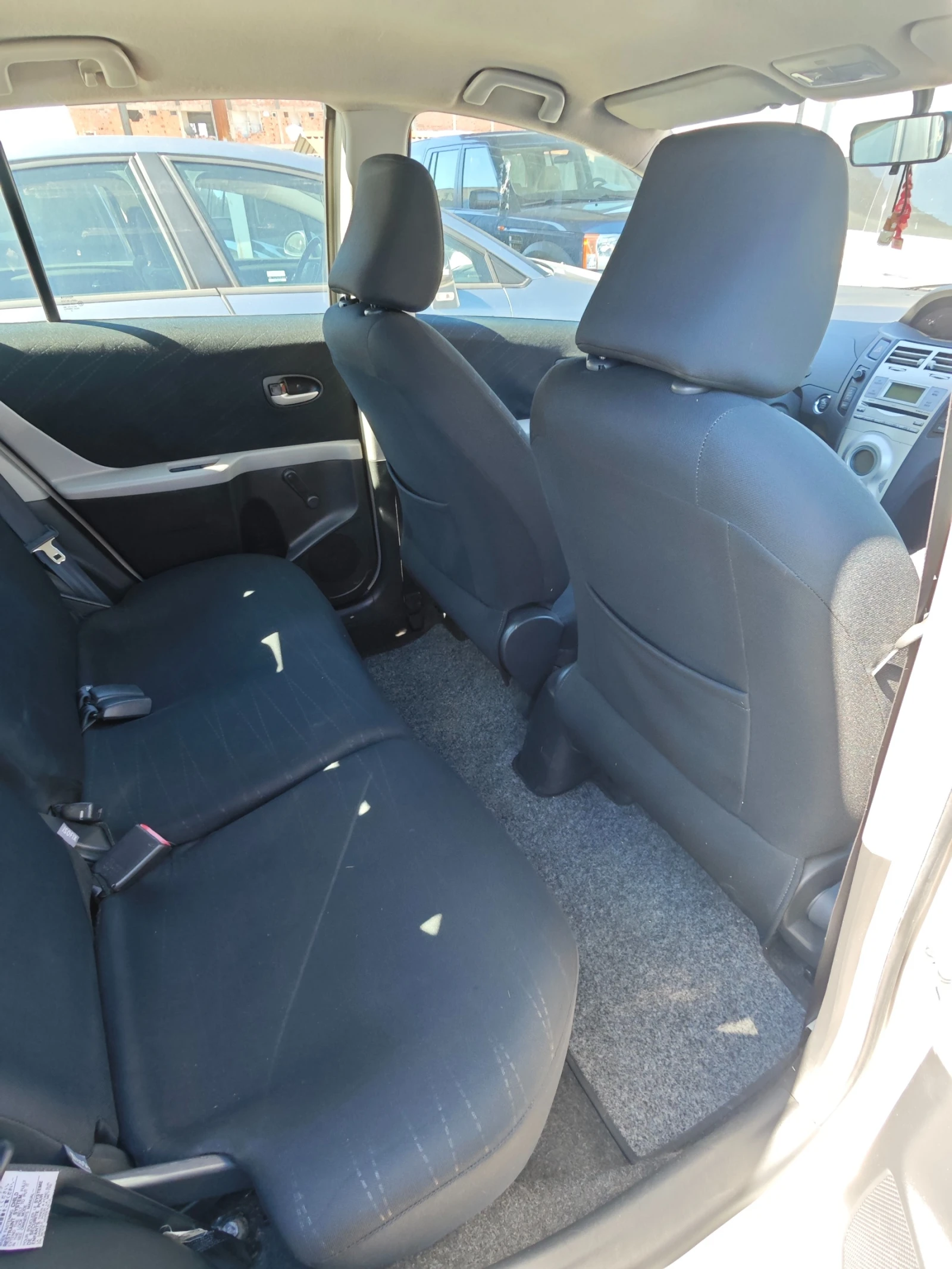 Toyota Yaris 1.4D4D АВТОМАТИК, снимка 8 - Автомобили и джипове - 54179765