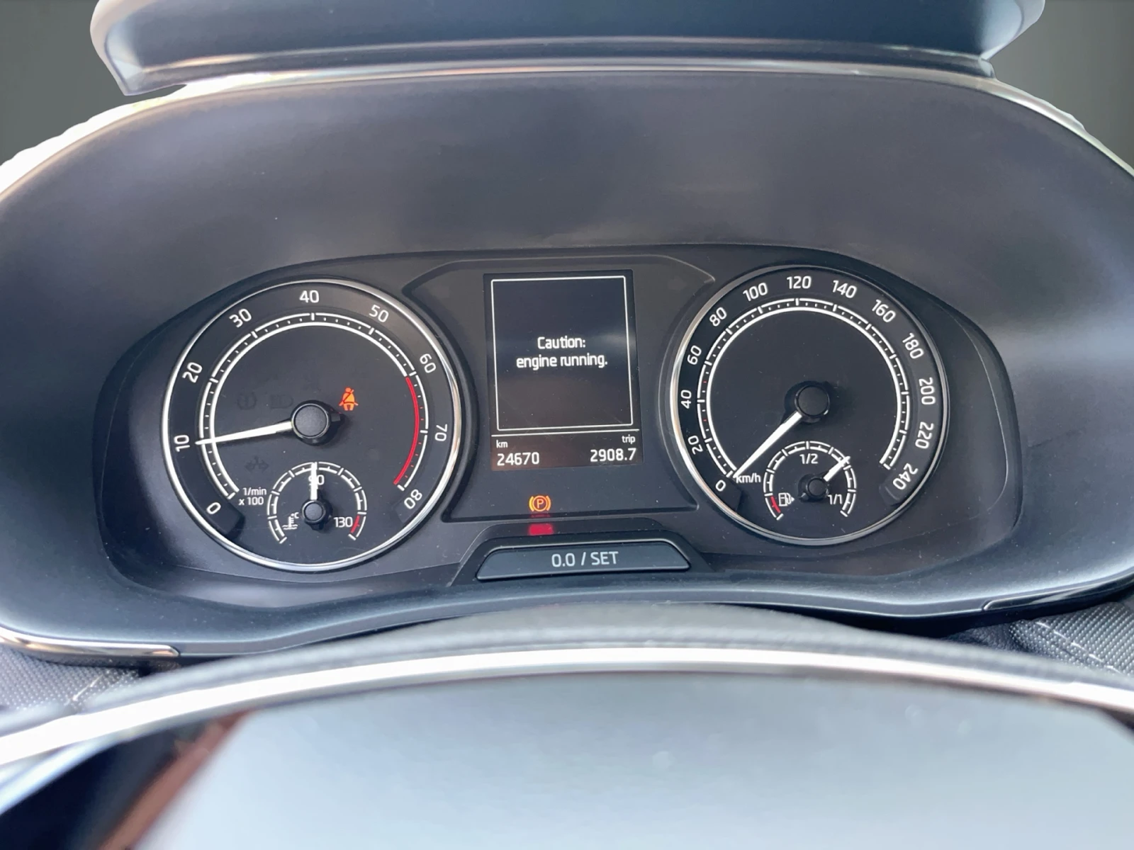Skoda Fabia 1.0 MPI , снимка 7 - Автомобили и джипове - 55331200