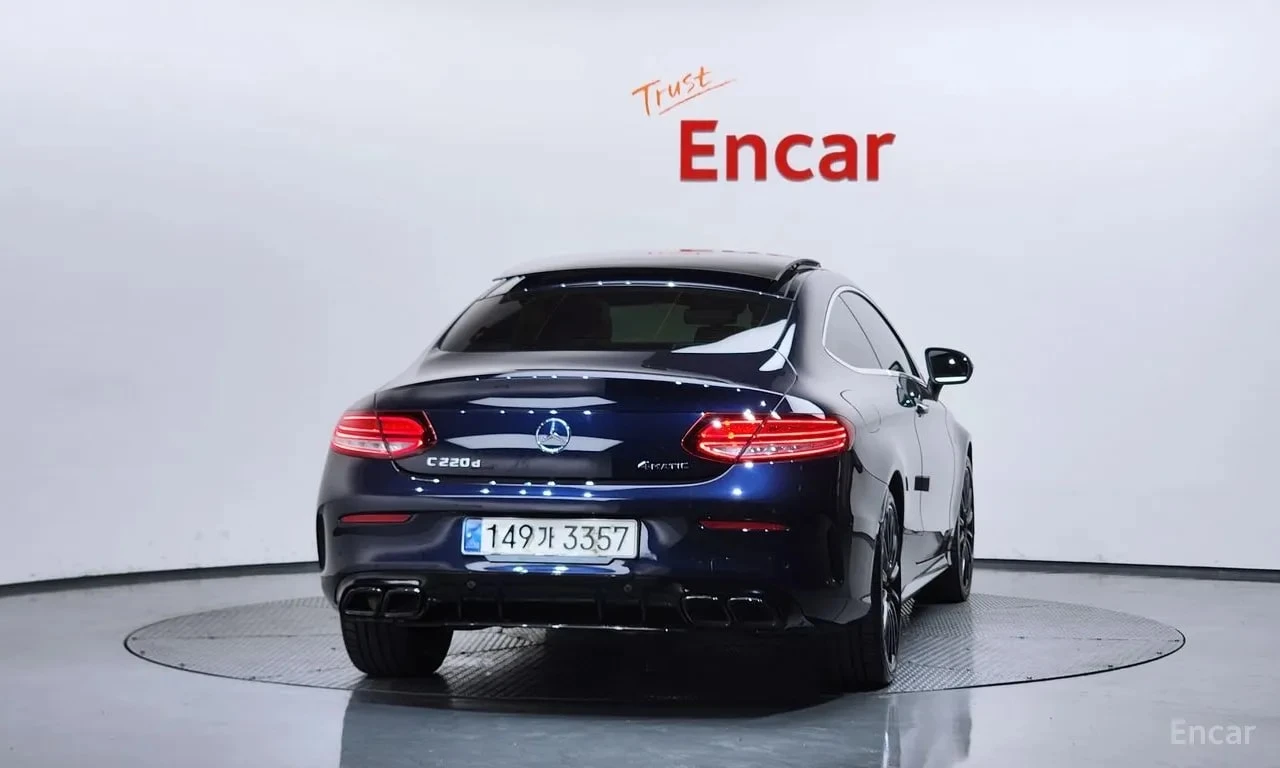 Mercedes-Benz C 220 d 4MATIC /Coupe/АМГ ПАКЕТ/ПОДГРЕВ/ПАМЕТ/, снимка 4 - Автомобили и джипове - 56131851